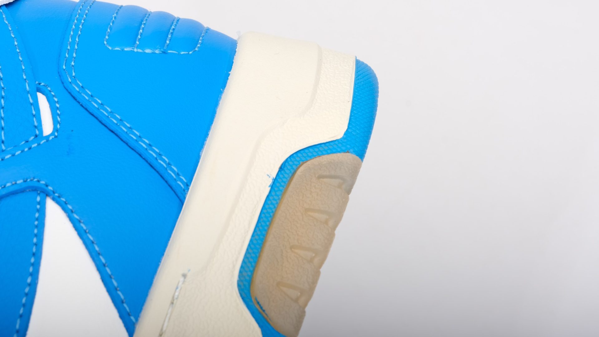 off-white out of office low “blue white” reps